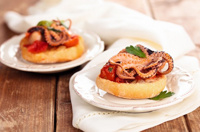 Small-group Street food tour in Ischia - What the price includes in practical terms