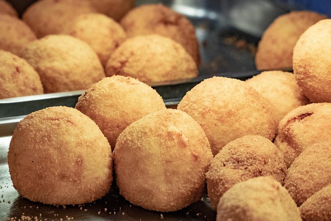 Small-group Street food tour in Messina - A flexible final stop with lunch and desserts