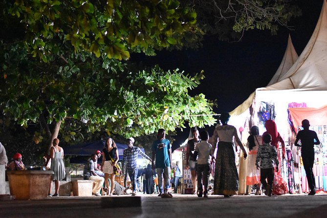Stone Town Evening Walk Tour With Visit Food Markets - Eating your way through Forodhani Gardens