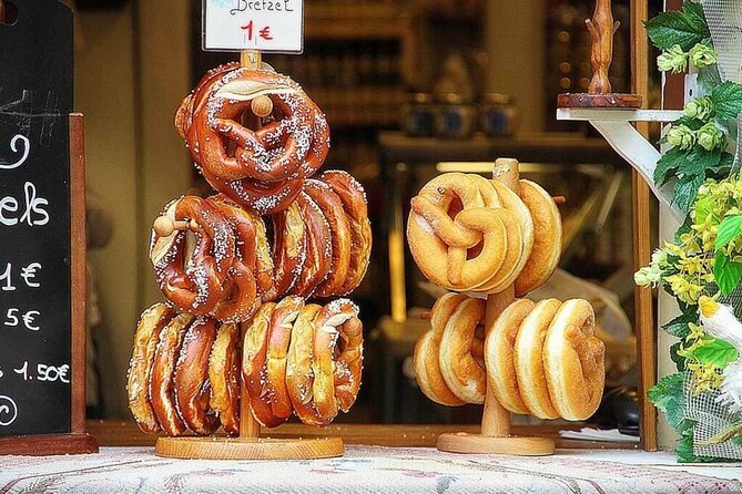 Strasbourg Street Food Walking Tour with a Local Guide - Strasbourg Cathedral: a powerful first stop