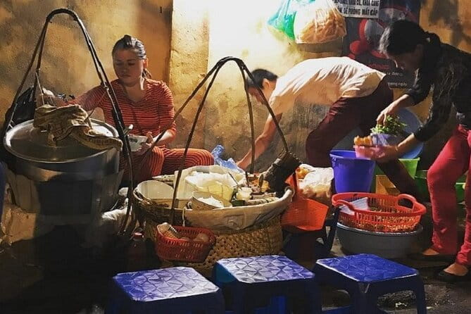 Street Food Adventure in Ho Chi Minh City - Vietnamese desserts and the final stop