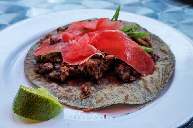 Street Food Bike Ride/Roma-Condesa/All-Inclusive 3.5 hours - A 45-minute market visit adds local color