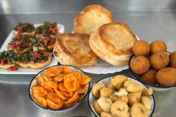 Street Food Lecce: Guided walking tour with typical food and wines. - What you actually eat and drink