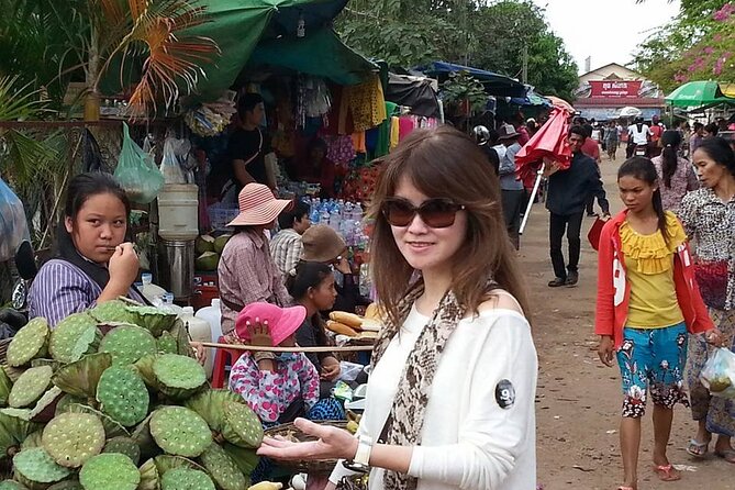 Street Food private Tour in Siem Reap - Wat Preah Prom Rath and a lesson in Cambodian religion