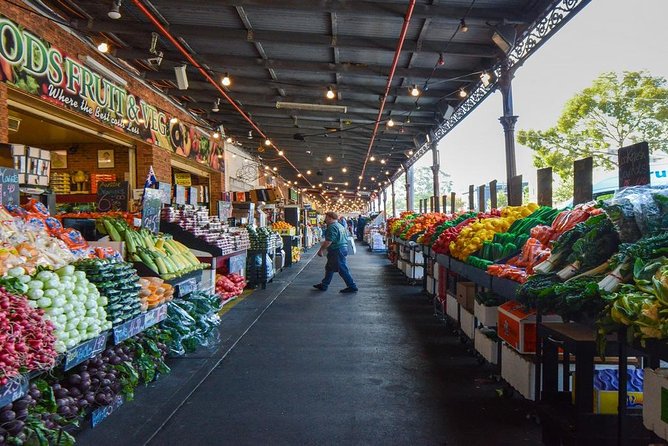 Street Food & Street Art, Backroads & Boroughs - Acland Street and St. Kilda by the water