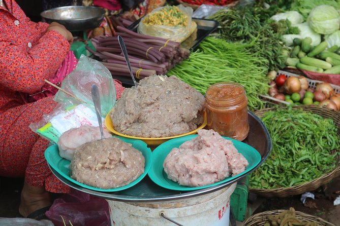 Street Food Tasting Tour including Dinner - Walking through Siem Reap’s local food scene