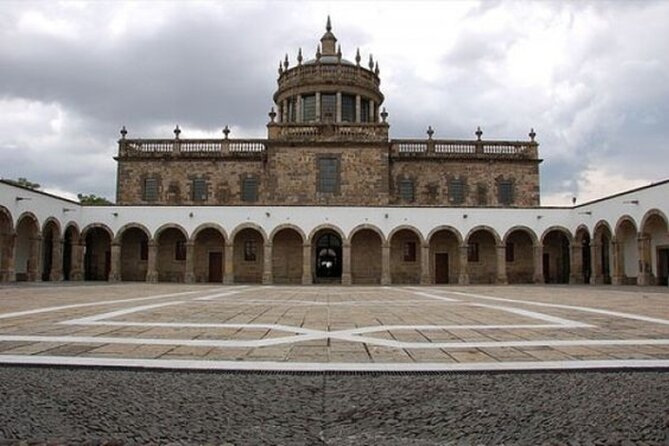 Street Food Tour in Guadalajara with a Local Guide - What the private format changes