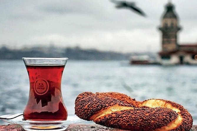 Street Food Tour in Istanbul [Don't Miss it] - Çiğ köfte and pomegranate juice near Sirkeci