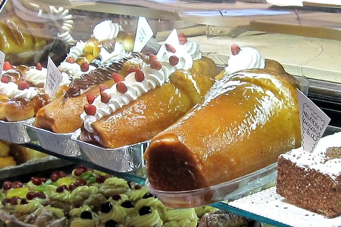 Street Food Tour in Naples - The guides shape the experience