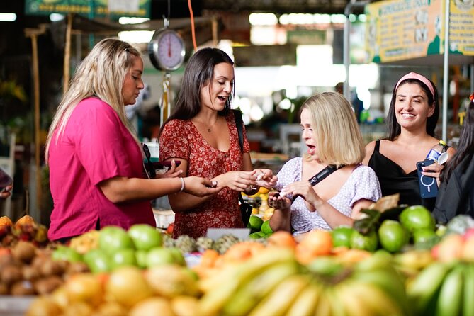Street Food Tour - Live A Unique Gastronomic Experience - The 15-minute introduction at La Alameda Park