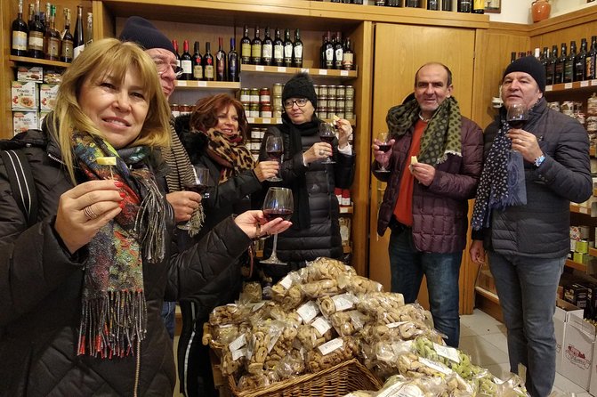 Street Food Tour of Lecce & City Sightseeing with Local Guide - Piazza Sant’Oronzo and the serious business of snacking