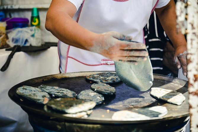 Street Food Tour with Friends - Key points before you book