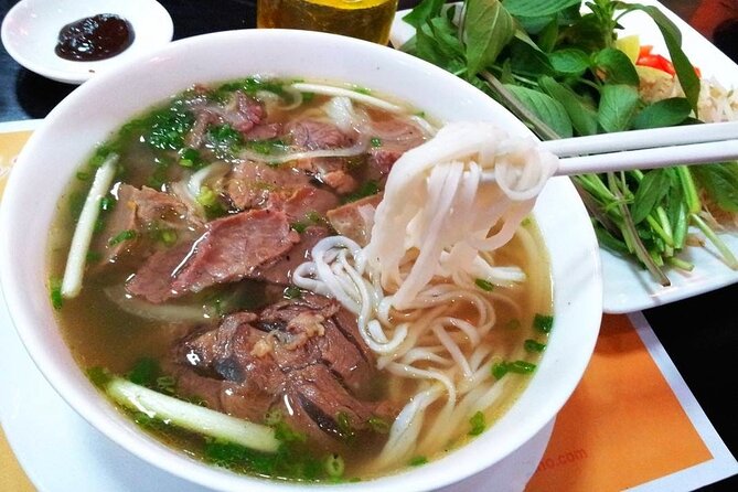 Street Food Tour with Hanoian Snacks - Why Hanoi food is easier with a guide