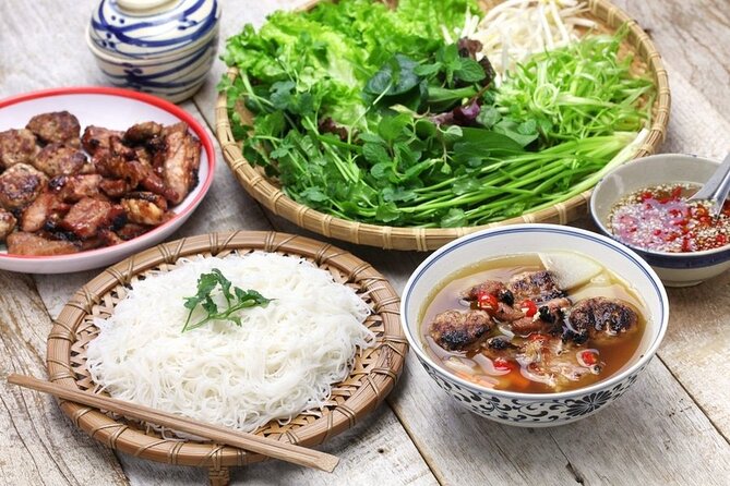 Street Food Tour with Hanoian Snacks - Who will get the most from this food walk