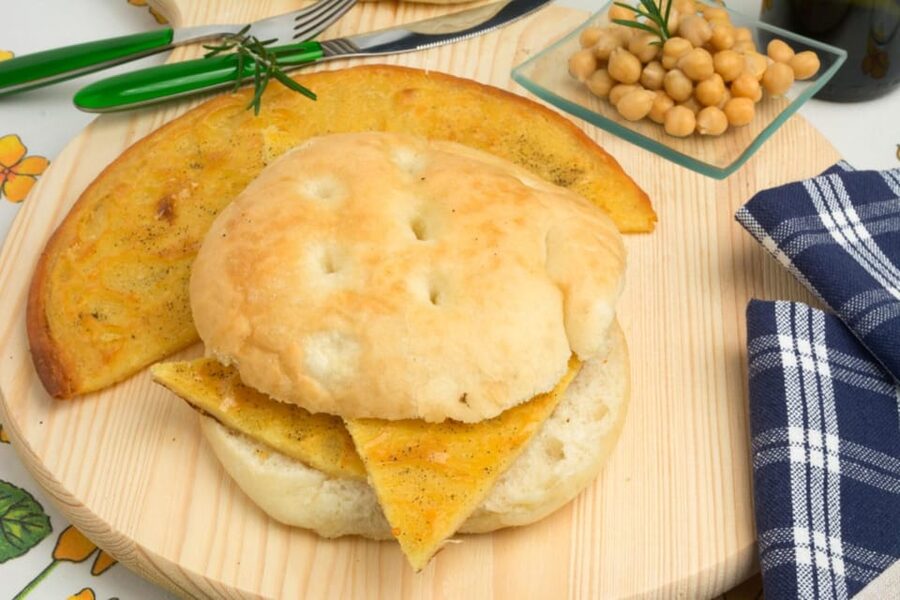 Street Food Walking Tour: Discover Livorno’s Local Flavors - Fried fish and the maritime side of Livorno