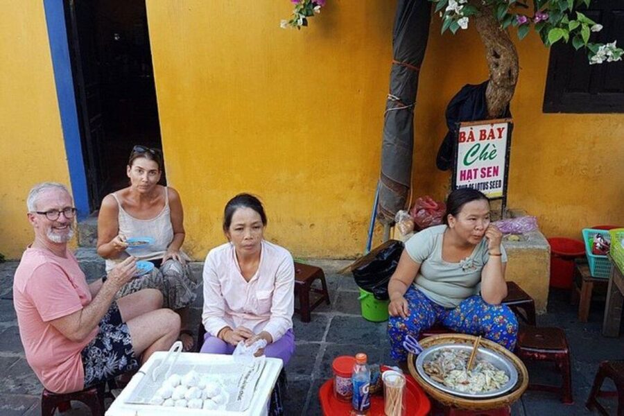 Street Food Walking Tour in Hoi An with 5 Local Tastings - Why a walking food tour fits Hoi An