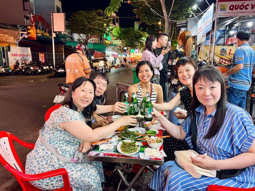 Street Food Walking Tour with a Cooking Instructor - Why District 4 makes a good food-walk setting