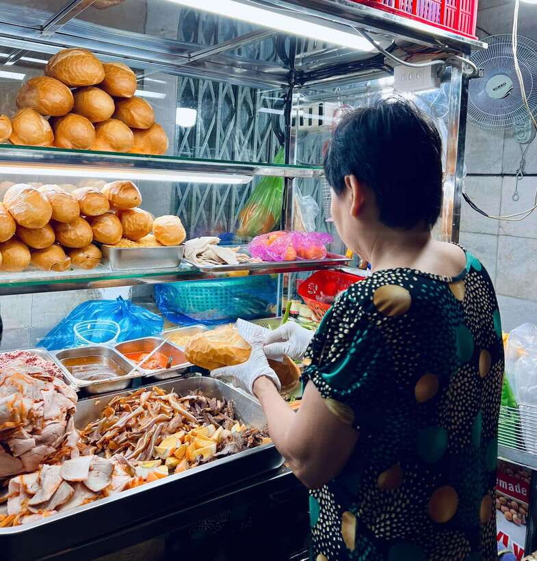 Street Food Walking Tour with a Cooking Instructor - Who will enjoy this food walk most