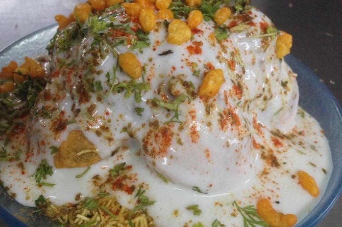 Street Food Walking Tour - Hanging Gardens and the Queen’s Necklace