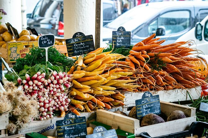 Sunday morning Eiffel Tower Food Market Tour -Max 8 people - Key points at a glance