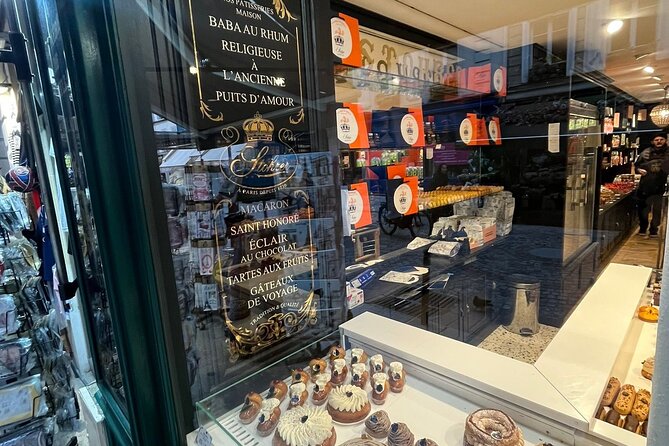 Sunday morning Eiffel Tower Food Market Tour -Max 8 people - Marché Grenelle: the savory heart of the morning