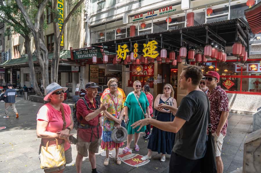 Sydney: Chinatown Street Food & Culture Guided Walking Tour - The Friendship Garden and the changing district