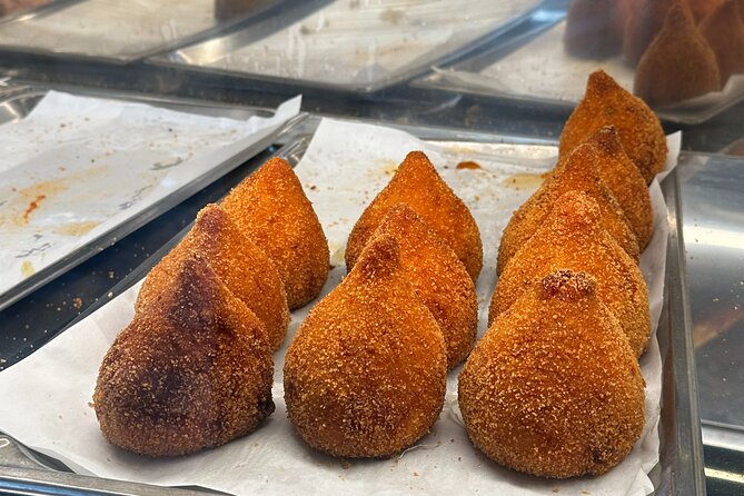 Syracuse Ortigia - Sicilian Street Food Tour by Do Eat Better - Stop four: granita and cannoli
