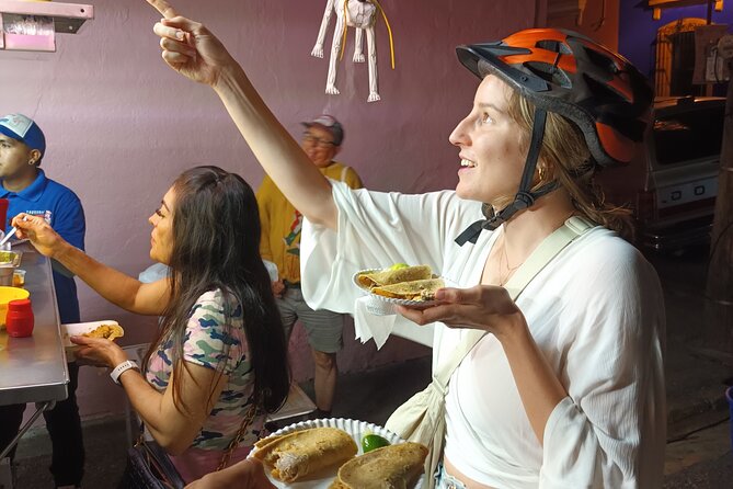 Taco Tour in Oaxaca : delicious street food by bike - What Daniel adds beyond the food