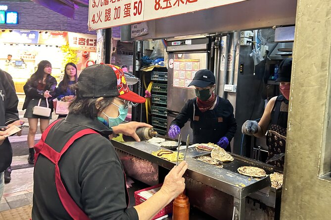 Taipei Hidden Eats, Market & Street Food Tour with 8+ Tastings - Portions, pace, and dietary needs