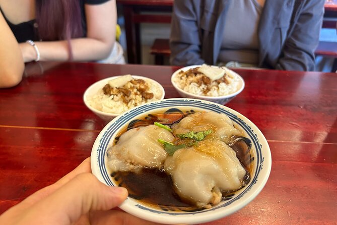 Taipei Hidden Eats, Market & Street Food Tour with 8+ Tastings - Shida Night Market and the fried chicken stop