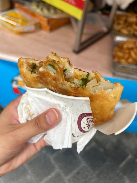 Taste hidden street food in Seoul with a 2.5h food tour - The local restaurant adds the needed second act