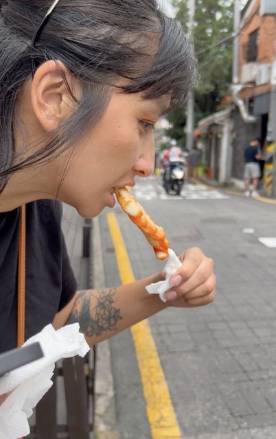 Taste hidden street food in Seoul with a 2.5h food tour - Timing, weather, and simple preparation