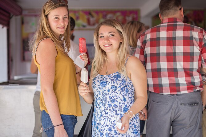 Taste of Cancun: Street Food, Local Market and Urban Murals Tour - Lonchería El Pocito and Yucatecan flavor