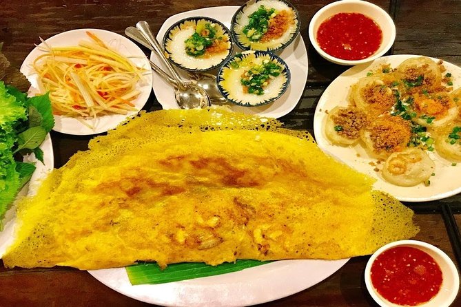 Taste the Unreal Street Food Walking Tour in Saigon - Why this food tour works better than eating alone