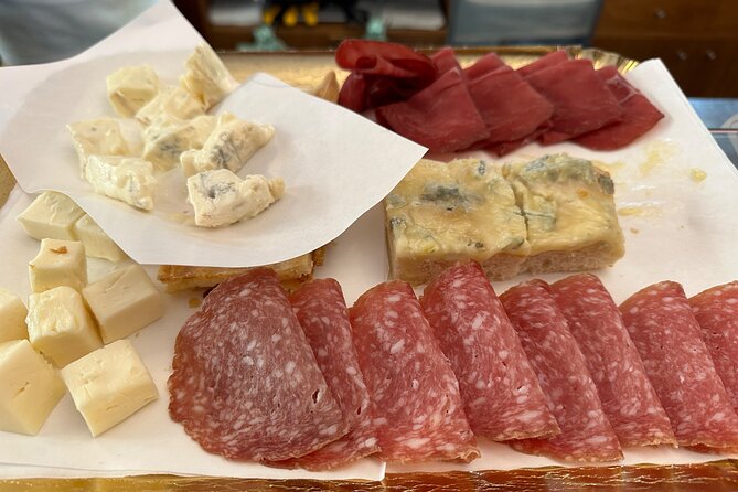 Tasty Milan Street Food Tour with Local Guide - La Scala, Leonardo, and the final stretch