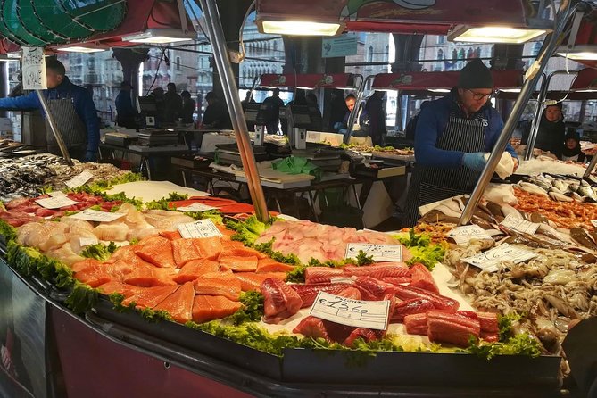Tasty Street Food Tour of Venice City Center with Cicchetti & Local Specialties - A food tour that starts with Venice itself