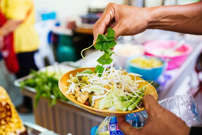 The 10 Tastings of Bangkok: Private Street Food Tour - Ten tastings, but not ten full meals