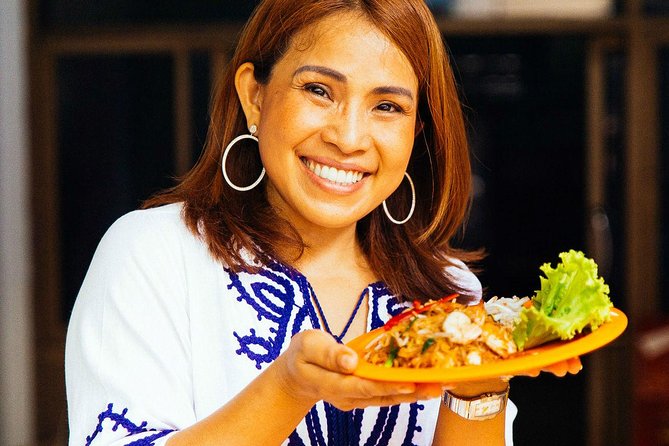 The 10 Tastings of Bangkok: Private Street Food Tour - Or Tor Kor Market and Thailand’s seasonal fruit