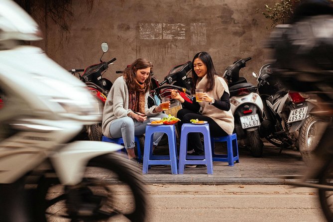 The 10 Tastings of Hanoi With Locals: Private Street Food Tour - Steamed rice rolls on Hang Dieu Street