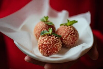 The 10 Tastings of Hong Kong With Locals: Private Street Food Tour