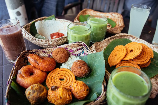 The 10 Tastings of Kandy With Locals: Private Street Food Tour - The Kandy Lake viewpoint