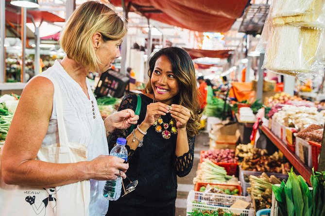 The 10 Tastings of Kuala Lumpur With Locals: Private Street Food Tour - Ten tastings and the value of a local food guide