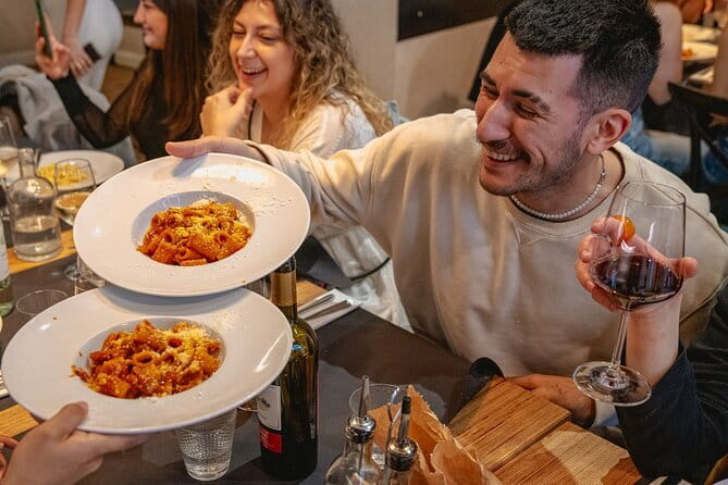 The Original Florence Street Food & Market Tour (by Streaty) - What the guides add to the experience
