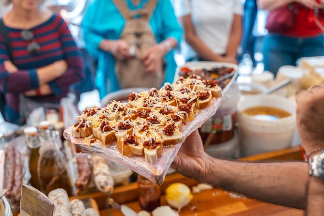 The Street Food Tour with a Local Guide in Ortigia! - Syracuse. - Coffee and Sicilian morning customs on Via Roma