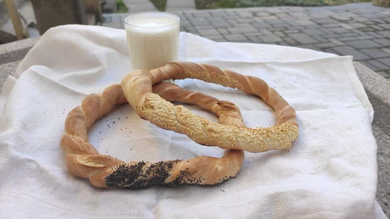 Timișoara: Street Food Tour with Local Guide - Starting in Victory Square with langoș