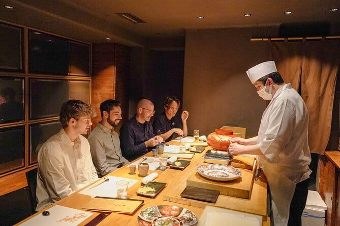 Tokyo:Enjoy street food & Japanese food culture at Tsukiji Market - How the guides shape the experience