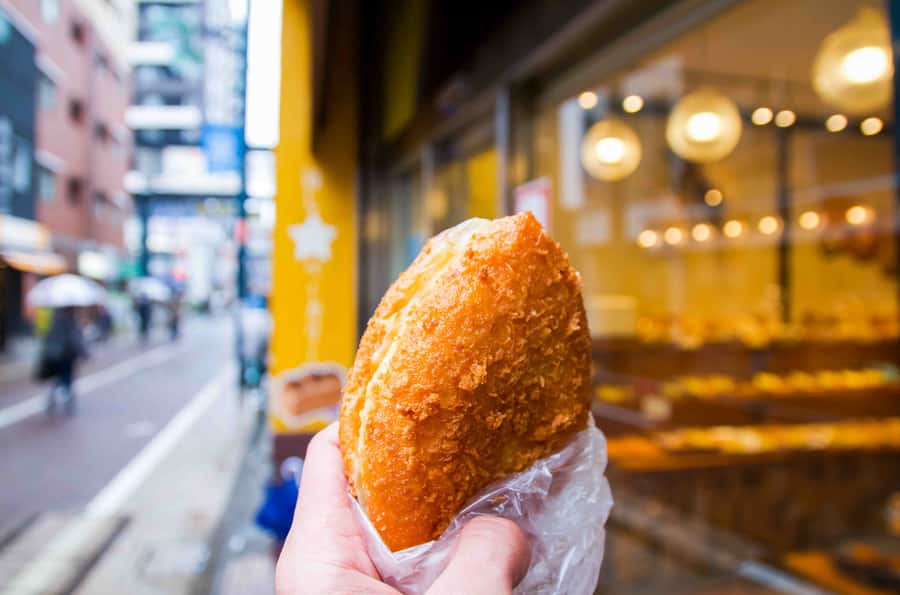 Tokyo: Togoshi Ginza Street Food Tour - Curry bread with a savory finish