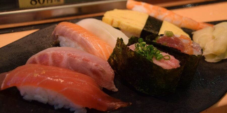 Tokyo: Tsukiji Fish Market Food and Culture Walking Tour - Sushi or seafood bowl at the finish