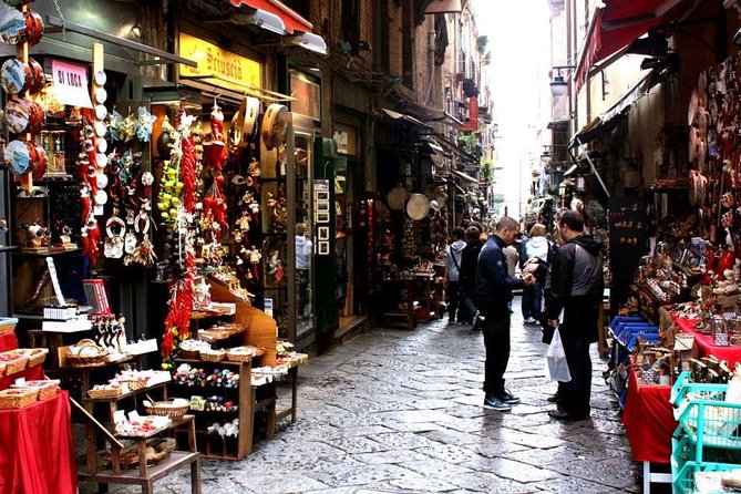 Tour Naples Historical Center and Street Food Markets - Piazza del Plebiscito and Galleria Umberto I
