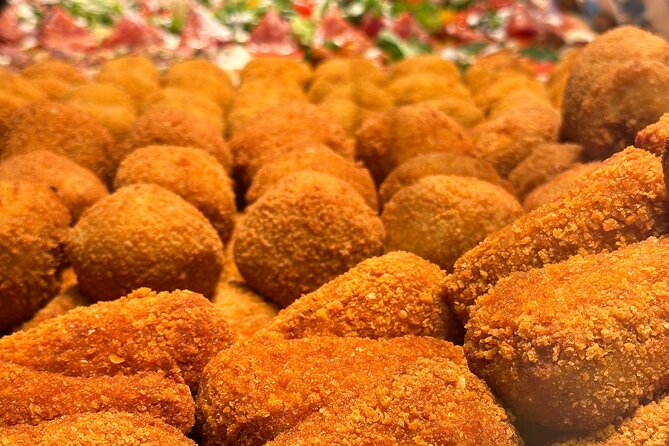 Trastevere Rome Street Food Tour, Small Group - Vicolo dell’Atleta and an old bakery